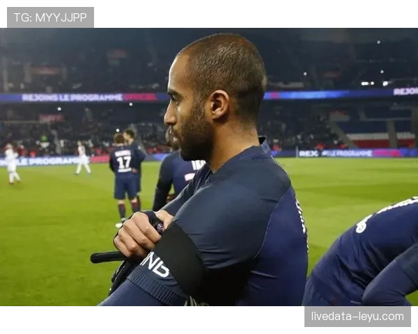 卡瓦尼强势复出，超级巨星风采再度引领比赛走势