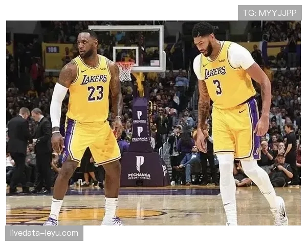 戴维斯进攻威胁指数飙升,湖人战术调整引关注 戴维斯进攻威胁指数飙升,湖人战术调整引关注