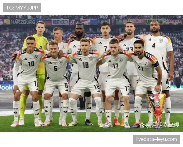 欧洲杯新星加盟揭幕战阵容，老将激烈争夺首发席位引关注